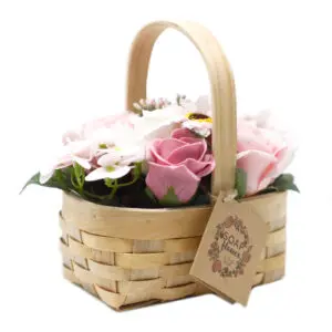 Bouquet Moyen Rose dans un Panier en Osier