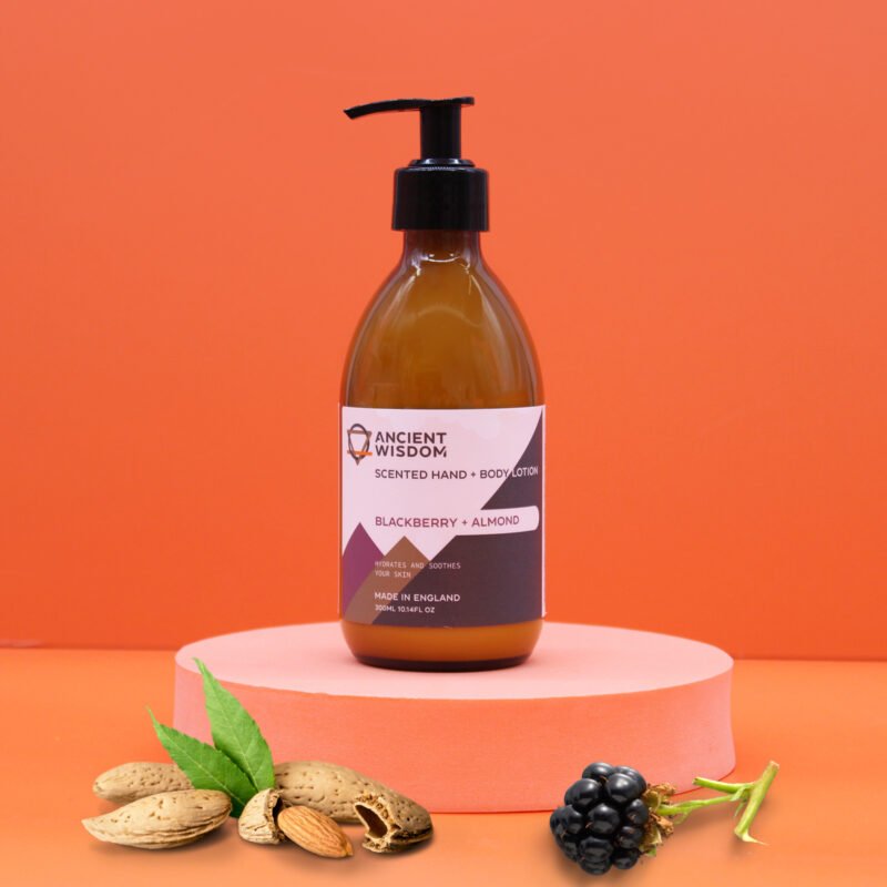 Lotion Parfumée - Mûre & Amande (300ml) – Image 2
