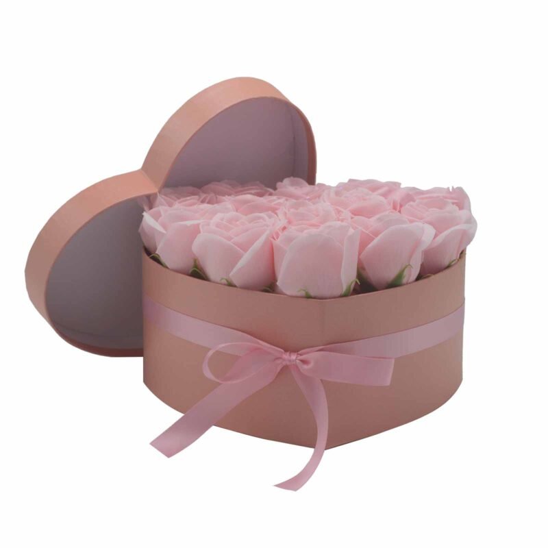 Bouquet de fleurs de savon - 13 Roses Roses - Coeur – Image 2